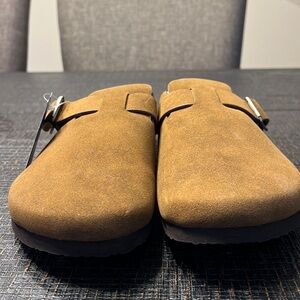 Universal Thread clogs